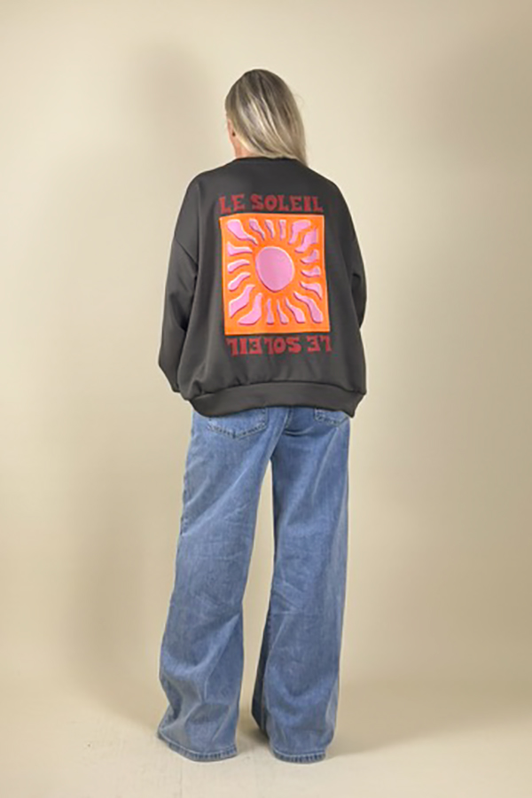 Alternative view of Sunny Sweat