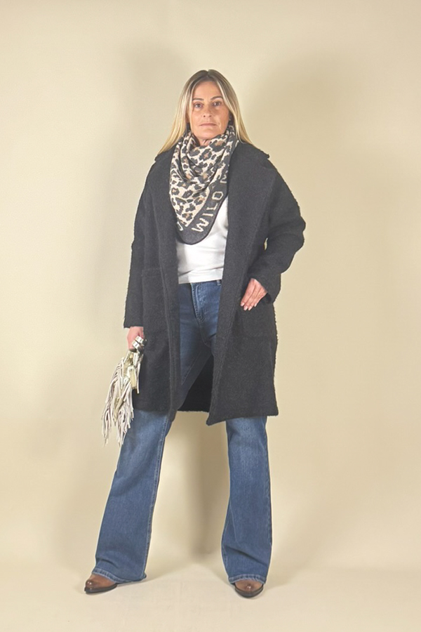 Alternative view of Charlie Scarf