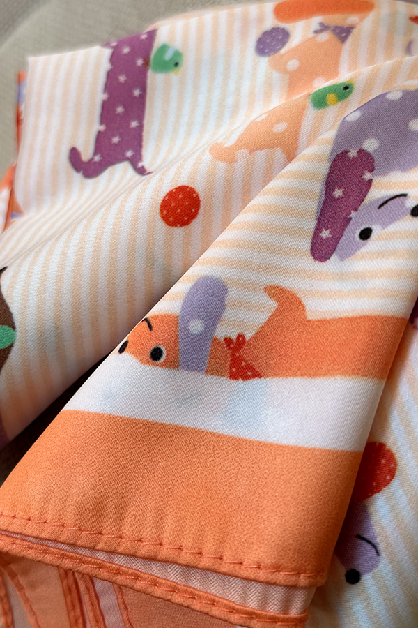 Alternative view of Teckel Scarf