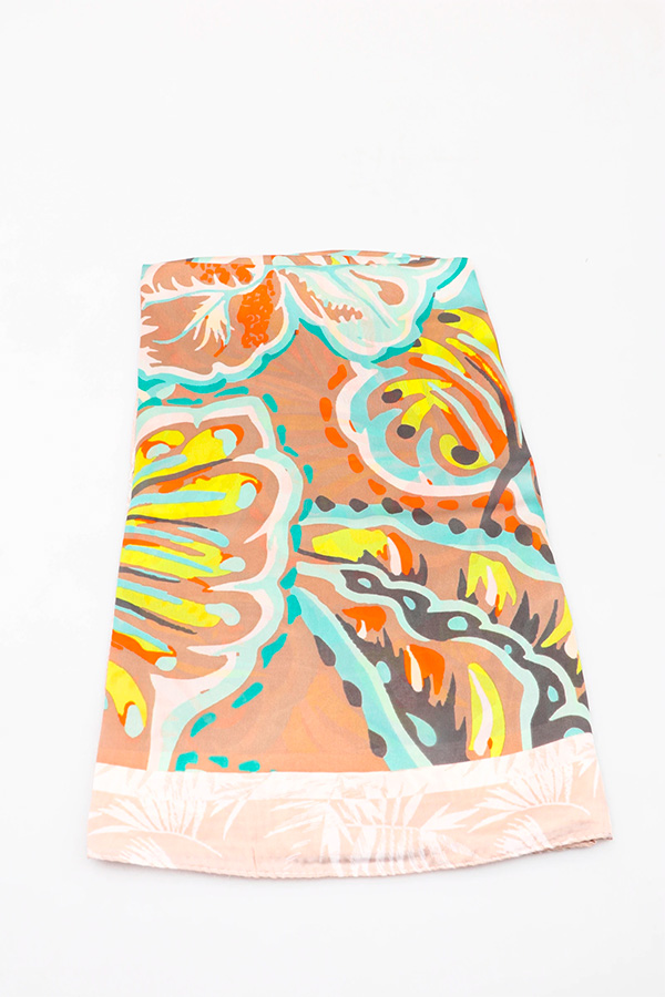 Alternative view of Taupe Scarf