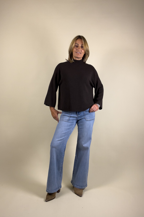Alternative view of Jean Emilie