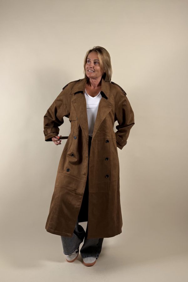 Long trench en daim marron