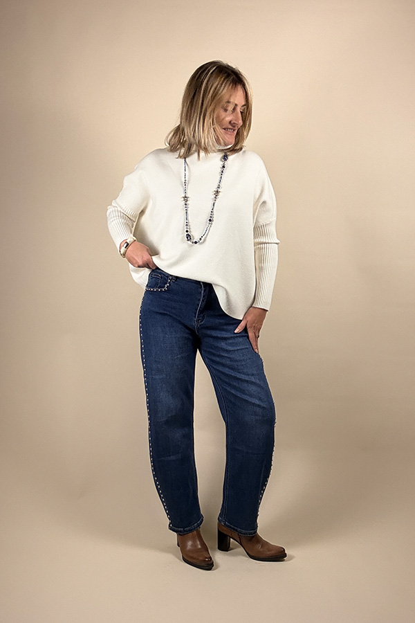 Alternative view of Pull Mila