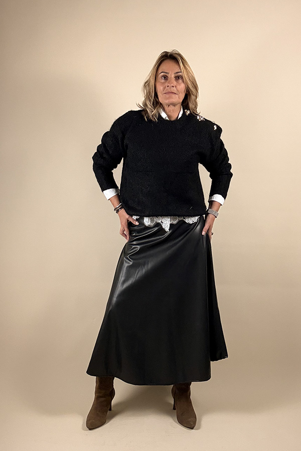 Alternative view of Pull Angèle