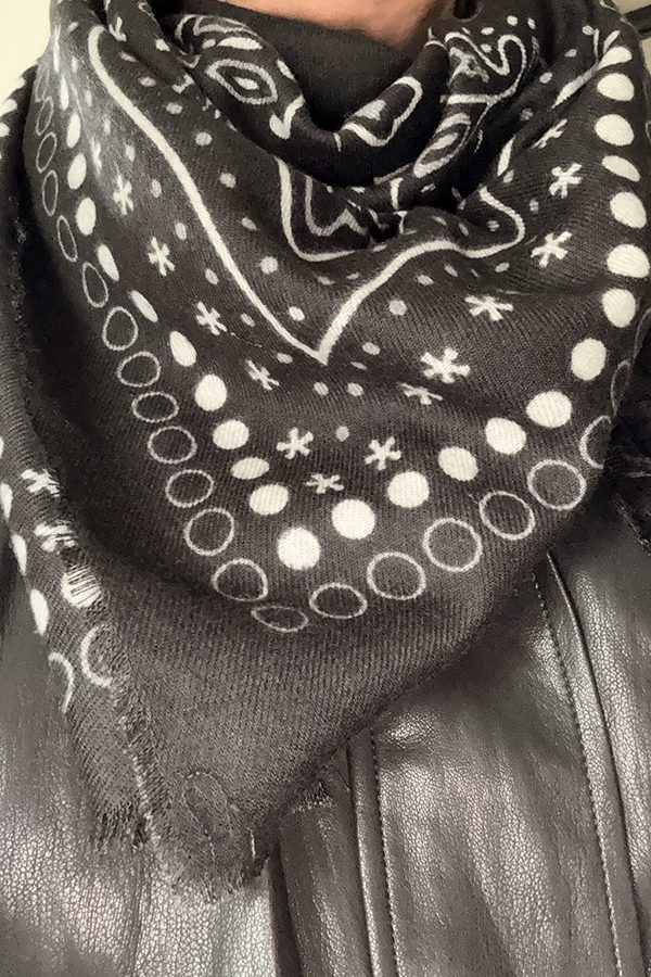 Alternative view of Echarpe Bandana - Touche Cachemire