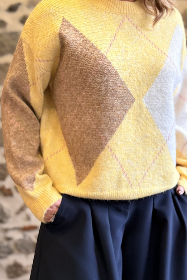 Alternative view of Pull Estelle