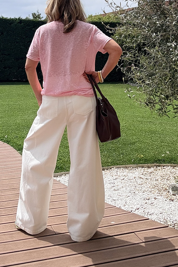 Alternative view of Jean Roxane