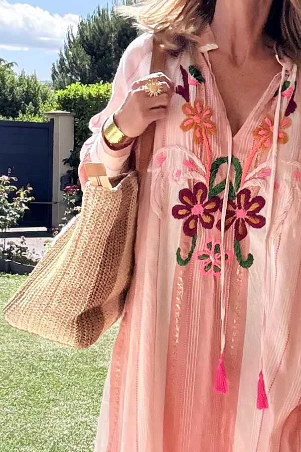 Robe Salomé Rose – Bohème Chic et Fluide