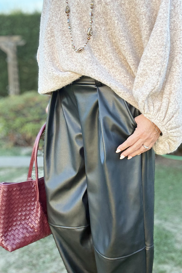 pantalon simili cuir coupe barrel femme